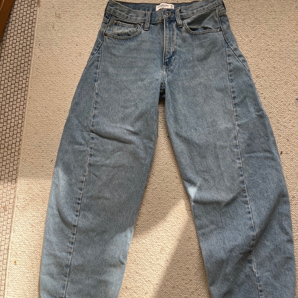 abercrombie barrel jeans